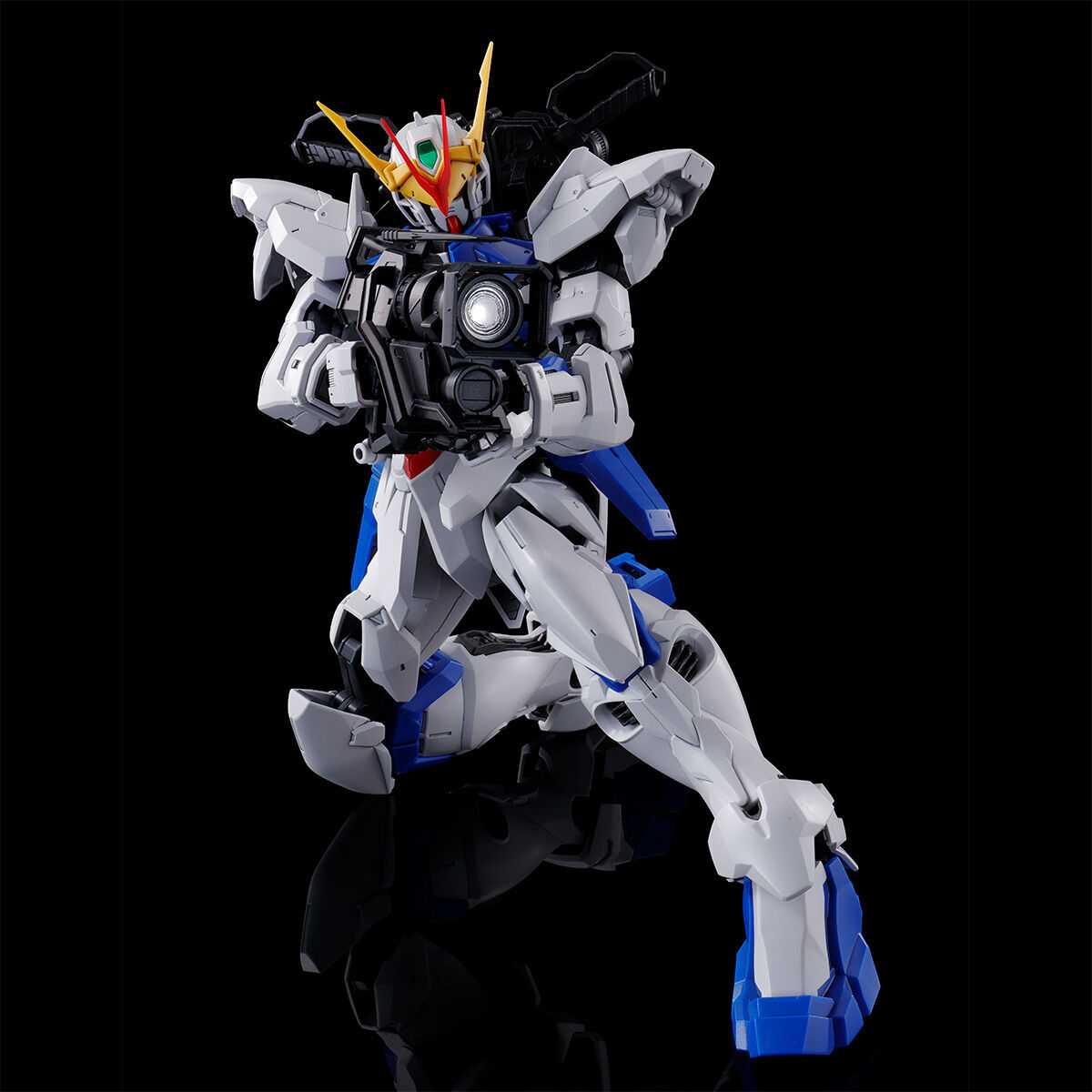 P-Bandai: MG 1/100 Gundam Astray Out Frame D