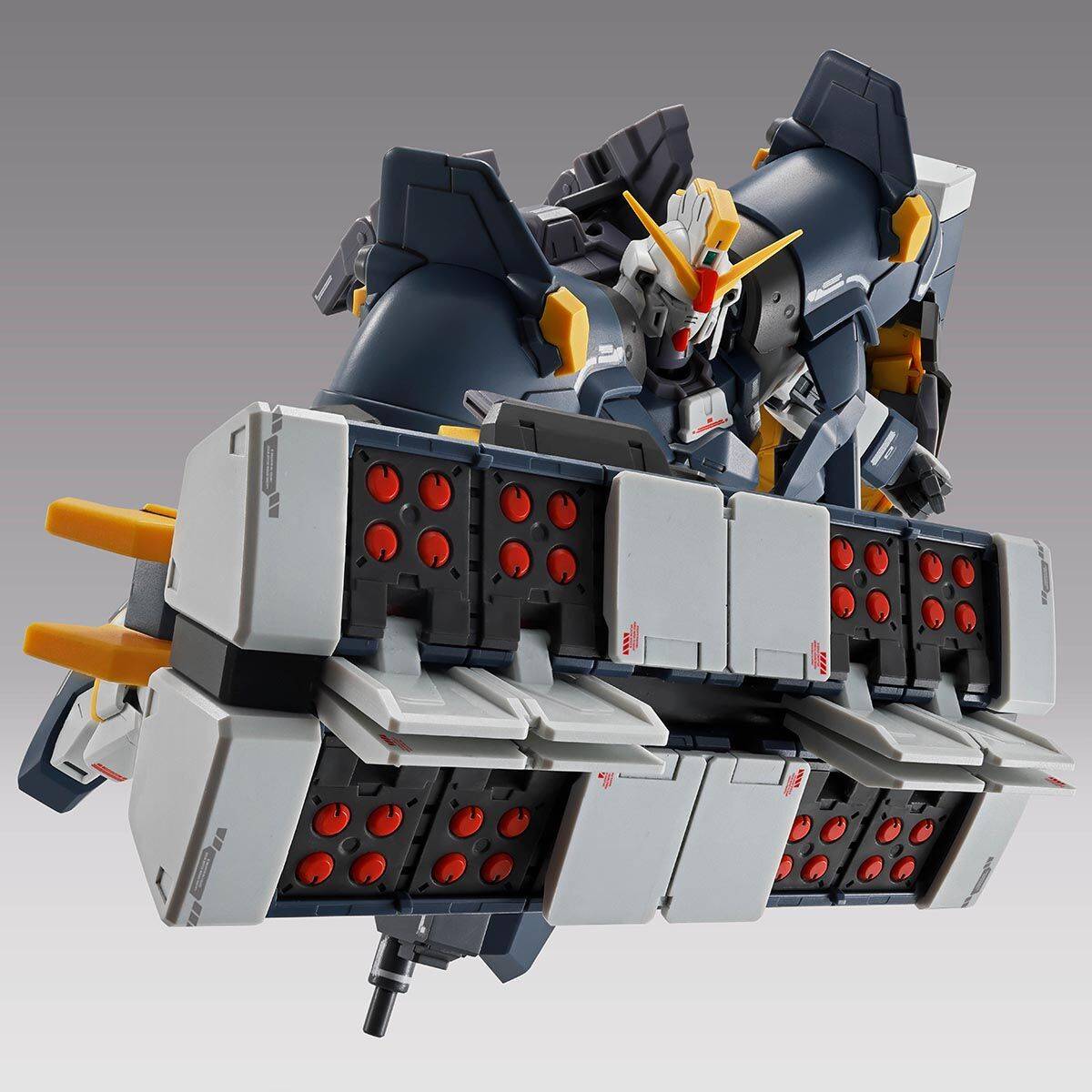 P-Bandai: MG 1/100 Gundam Sandrock EW (Armadillo Lizard Equipped)