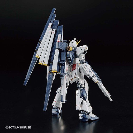 Gundam Base Limited RG 1/144 Nu Gundam Titanium Finish