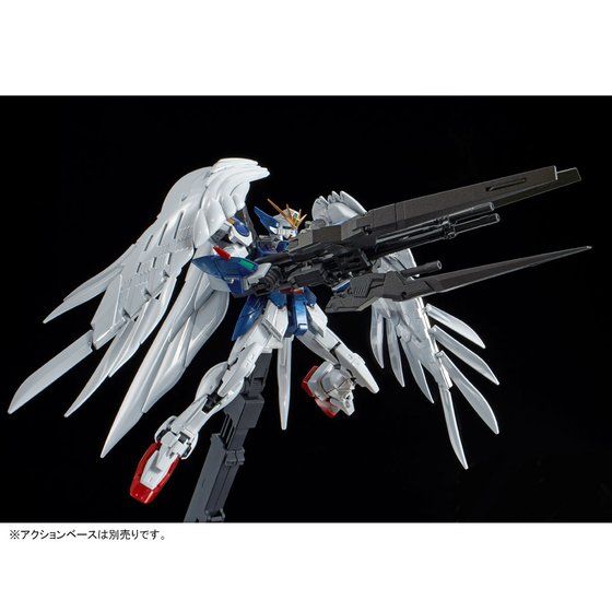 P-BANDAI: RG 1/144 WING GUNDAM ZERO CUSTOM EW + DREI ZWERG BUSTER TITANIUM FINISH