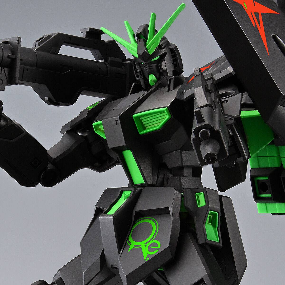 Entry Grade RX-93 ν Gundam & Fin Funnel Recirculation Color Neon Green Paperless