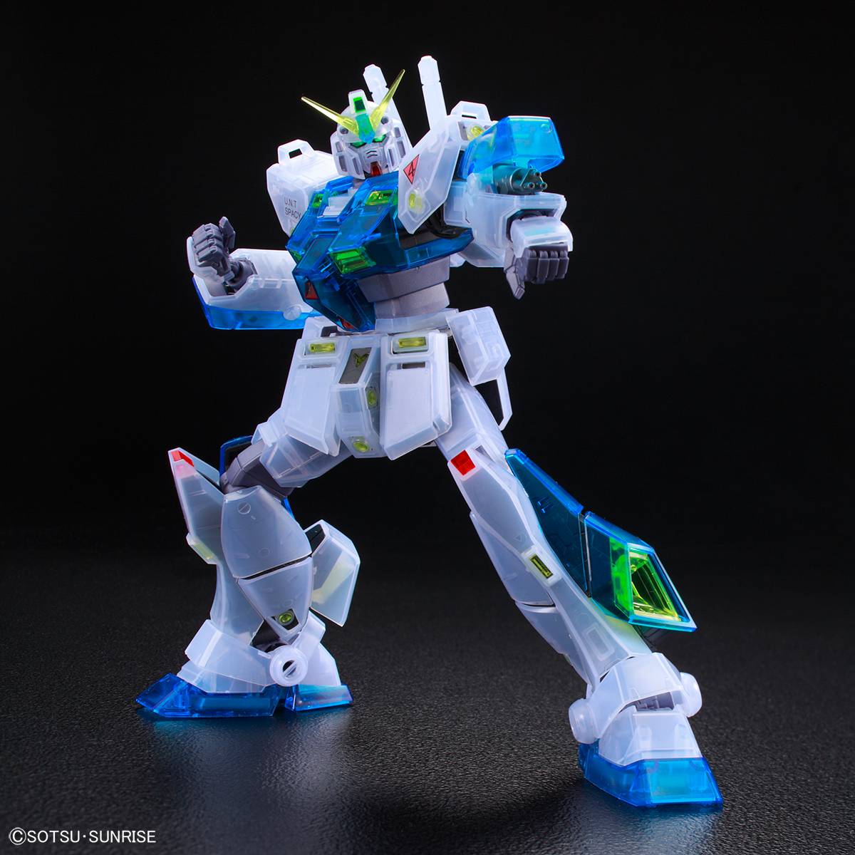 MG 1/100 GUNDAM NT-1 Ver.2.0 [CLEAR COLOR]