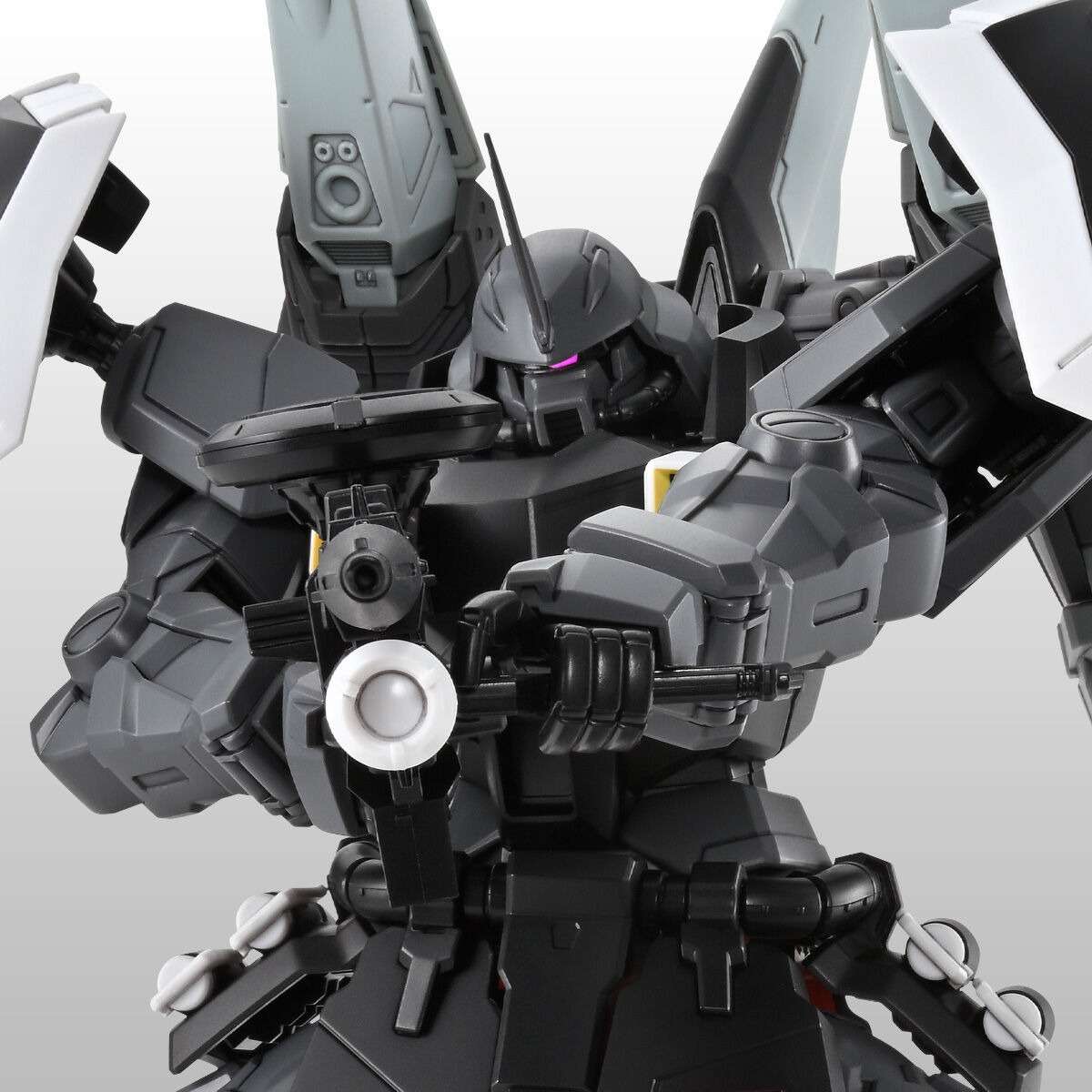 P-Bandai MG 1/100 BLAZE ZAKU PHANTOM (DEARKA ELTHMAN CUSTOM)