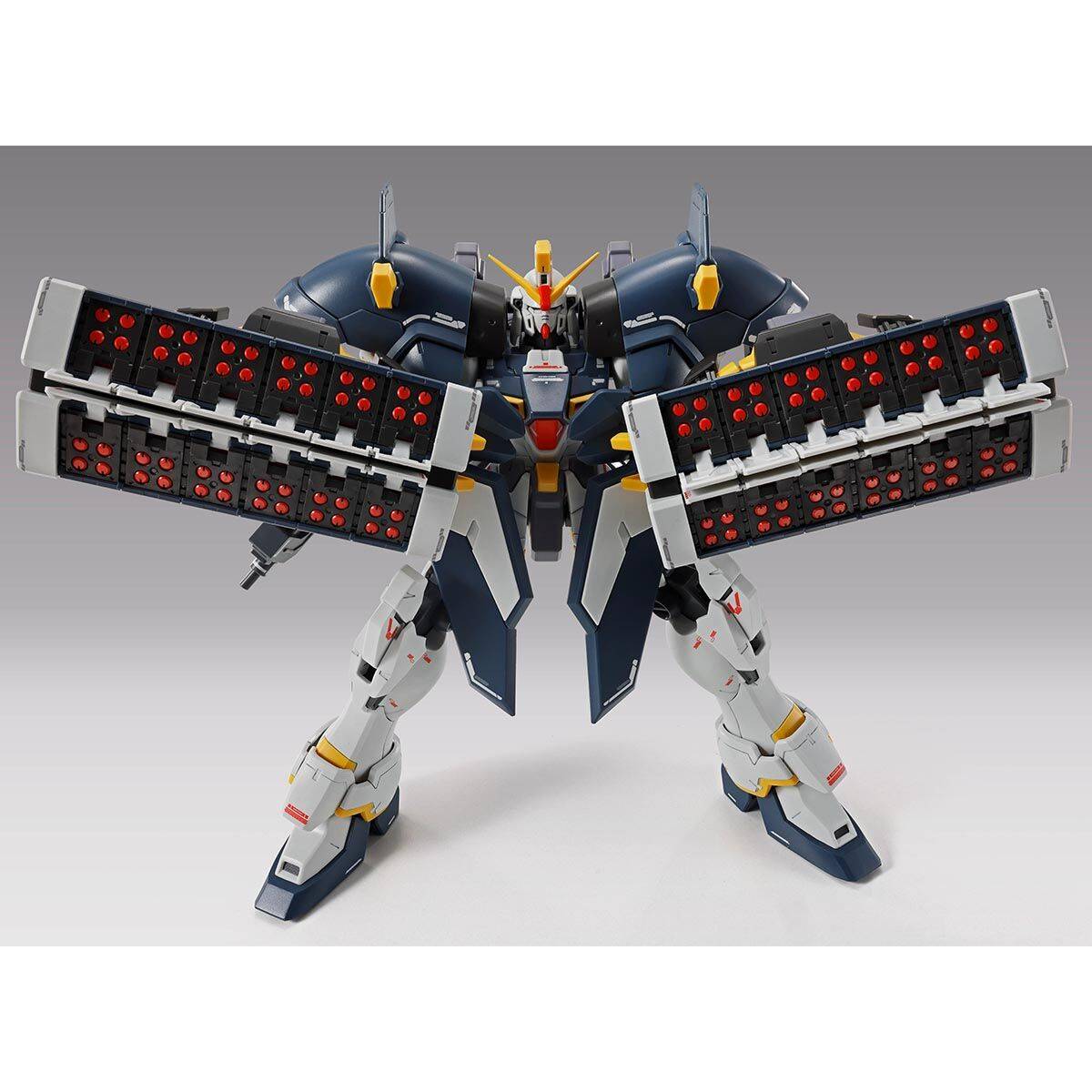 P-Bandai: MG 1/100 Gundam Sandrock EW (Armadillo Lizard Equipped)